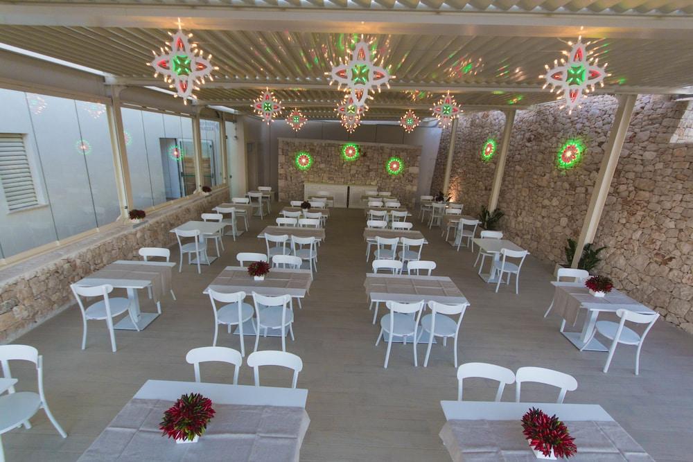 Est Hotel Santa Cesarea Terme Exterior photo
