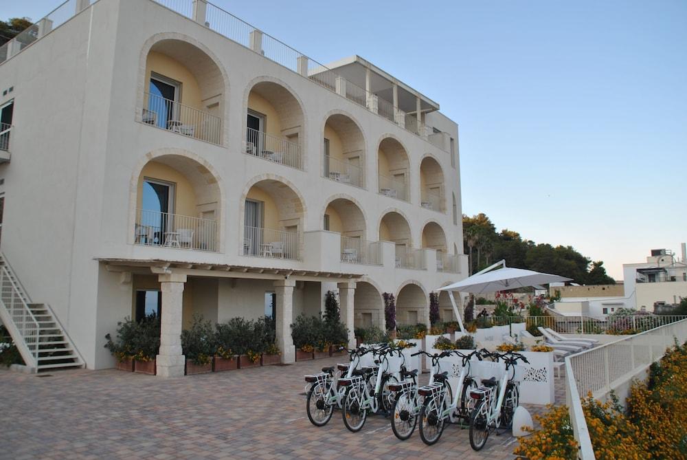 Est Hotel Santa Cesarea Terme Exterior photo