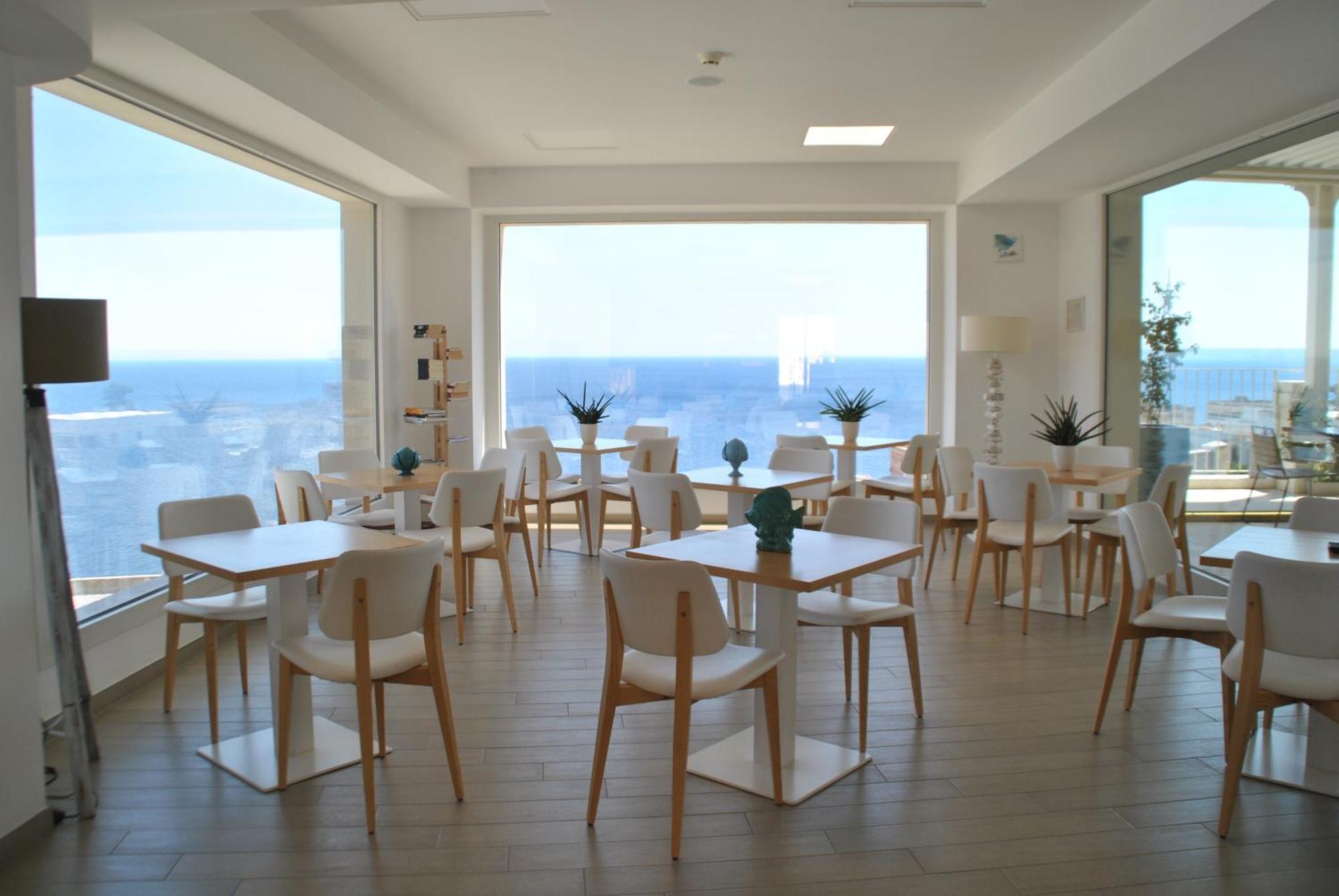 Est Hotel Santa Cesarea Terme Exterior photo
