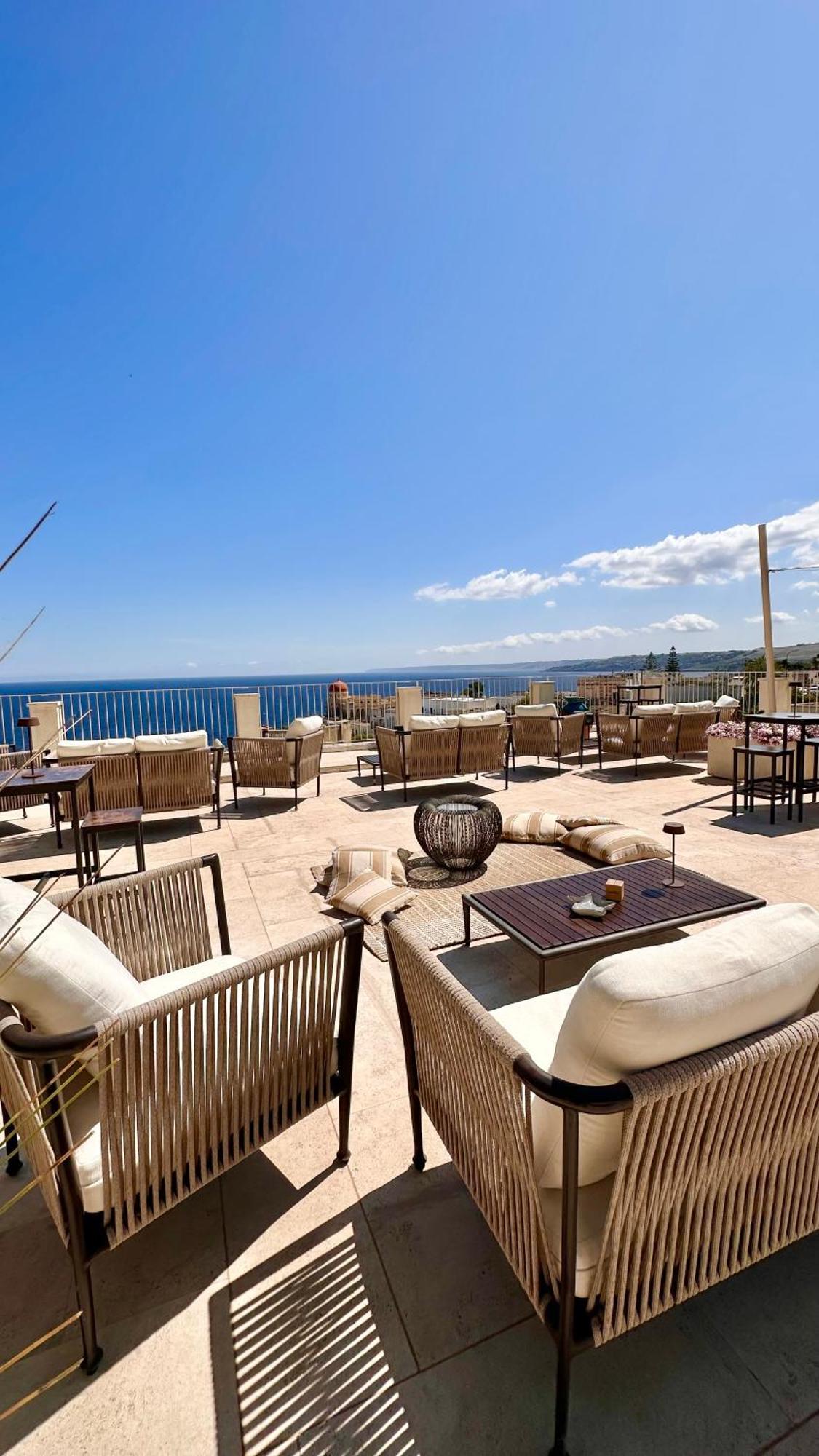 Est Hotel Santa Cesarea Terme Exterior photo