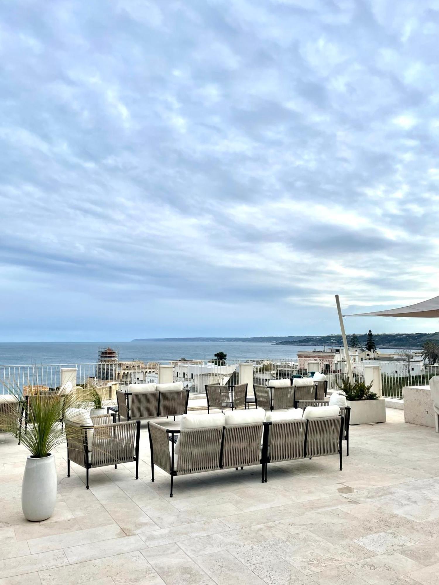 Est Hotel Santa Cesarea Terme Exterior photo